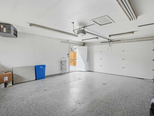 203 Shawglen Road Sw, Calgary, AB - Indoor Photo Showing Garage