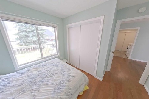 218 Centre Avenue West, Airdrie, AB - Indoor Photo Showing Other Room