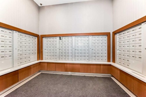 554 Riverfront Lane Se, Calgary, AB - Indoor Photo Showing Other Room