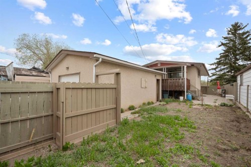 1521 44 Street Se, Calgary, AB - Outdoor With Exterior