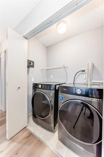 80 Copperstone Cove Se, Calgary, AB - Indoor Photo Showing Laundry Room
