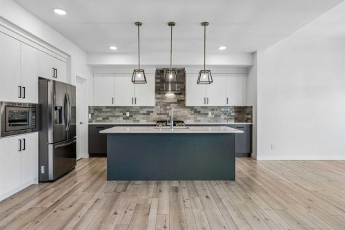 166 Creekstone Way Sw, Calgary, AB 
