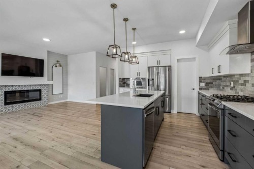 166 Creekstone Way Sw, Calgary, AB 