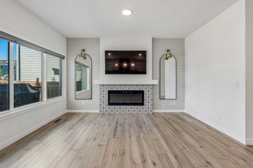166 Creekstone Way Sw, Calgary, AB 