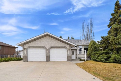 5401 Shannon Drive  Olds, AB T4H 1C2