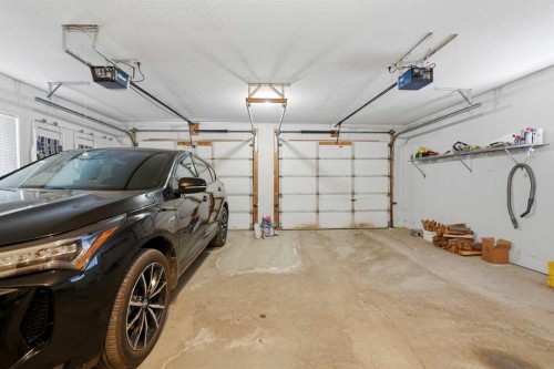 5401 Shannon Drive, Olds, AB - Indoor Photo Showing Garage