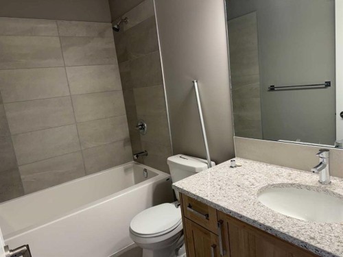 24 Sundown Place, Cochrane, AB - Indoor Photo Showing Bathroom