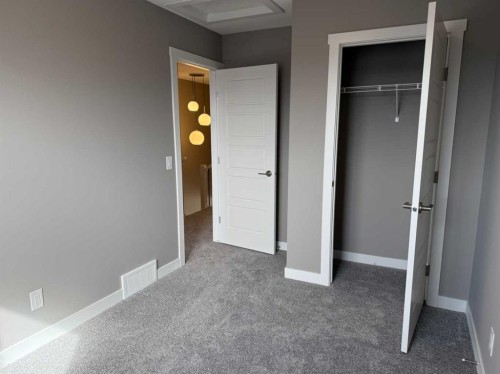 24 Sundown Place, Cochrane, AB - Indoor