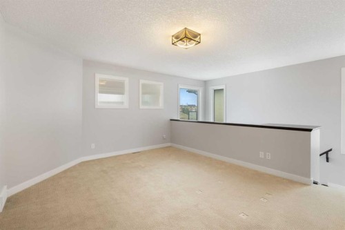 13 Sage Hill Landing Nw, Calgary, AB - Indoor Photo Showing Other Room
