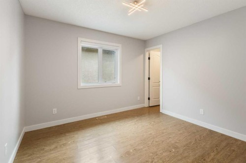 13 Sage Hill Landing Nw, Calgary, AB - Indoor Photo Showing Other Room