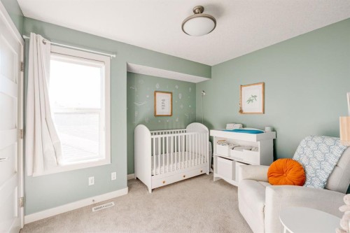 3529 3 Avenue Sw, Calgary, AB - Indoor Photo Showing Bedroom