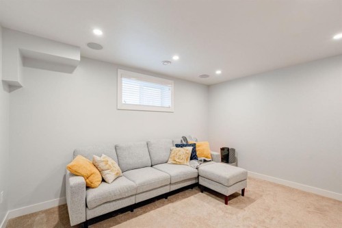 3529 3 Avenue Sw, Calgary, AB - Indoor Photo Showing Basement