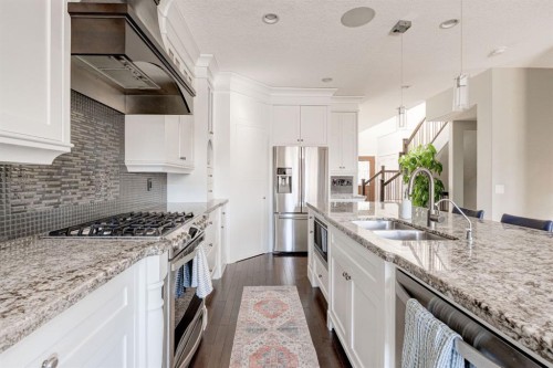 3529 3 Avenue Sw, Calgary, AB - Indoor Photo Showing Kitchen With Stainless Steel Kitchen With Double Sink With Upgraded Kitchen