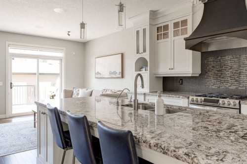 3529 3 Avenue Sw, Calgary, AB - Indoor