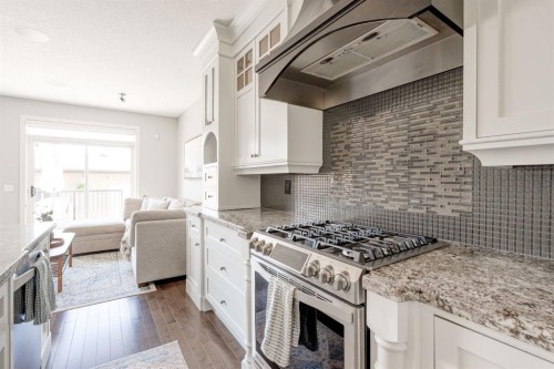 3529 3 Avenue Sw, Calgary, AB - Indoor Photo Showing Kitchen With Stainless Steel Kitchen With Upgraded Kitchen