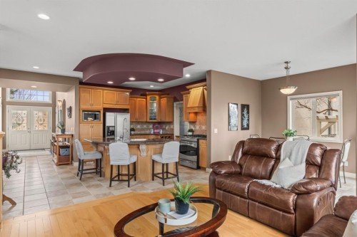 140 Simcoe Close Sw, Calgary, AB 