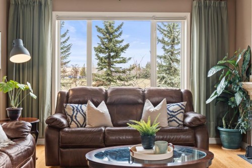 140 Simcoe Close Sw, Calgary, AB 