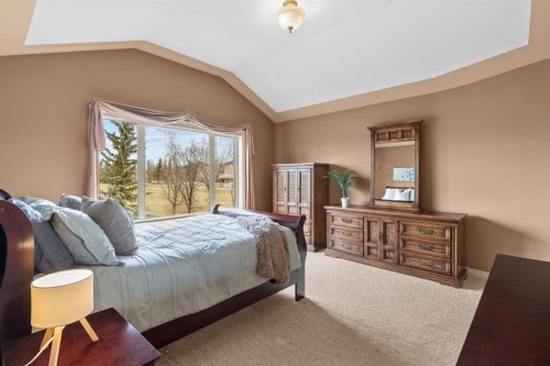 140 Simcoe Close Sw, Calgary, AB 