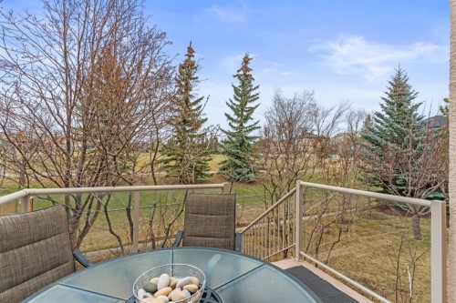 140 Simcoe Close Sw, Calgary, AB 