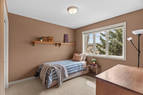 140 Simcoe Close Sw, Calgary, AB 