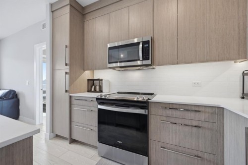 2304-44 Skyview Parkway, Calgary, AB - Indoor Photo Showing Kitchen