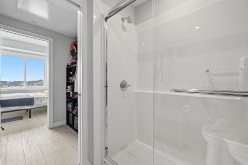 2304-44 Skyview Parkway, Calgary, AB - Indoor Photo Showing Bathroom