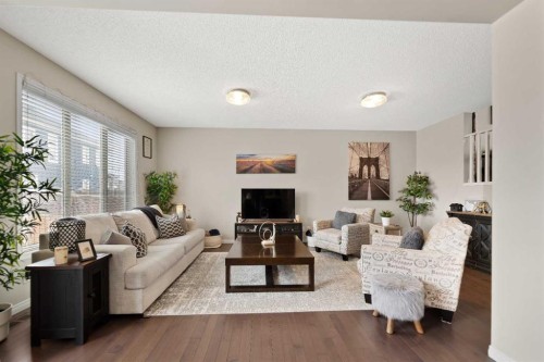 158 Cityscape Gardens Ne, Calgary, AB - Indoor Photo Showing Living Room