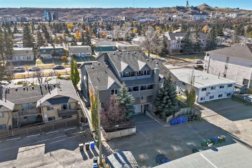 7716 Bowness Road Nw, Calgary, AB - Outdoor