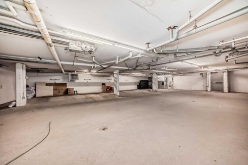 7716 Bowness Road Nw, Calgary, AB - Indoor Photo Showing Garage