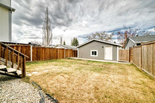 34 River Rock Way Se, Calgary, AB - Outdoor