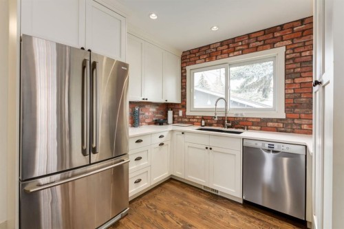 5004 43 Street Sw, Calgary, AB - Indoor Photo Showing Kitchen With Stainless Steel Kitchen