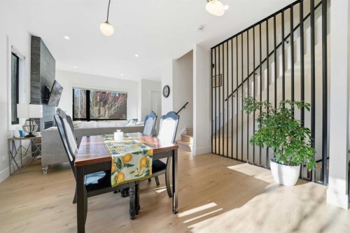 1502 37 Avenue Sw, Calgary, AB - Indoor Photo Showing Dining Room