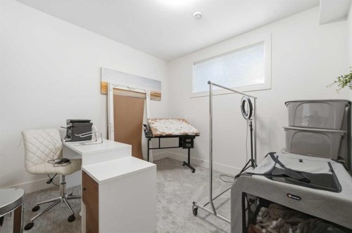 1502 37 Avenue Sw, Calgary, AB - Indoor