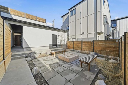1502 37 Avenue Sw, Calgary, AB - Outdoor With Exterior