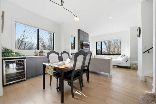 1502 37 Avenue Sw, Calgary, AB - Indoor Photo Showing Dining Room