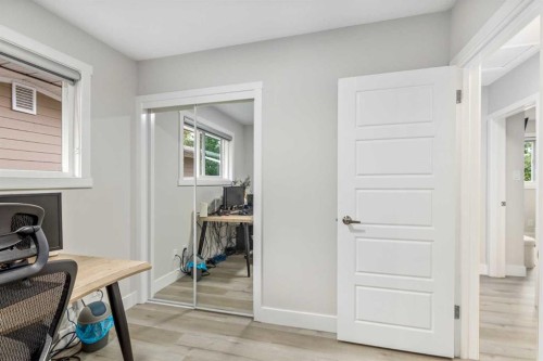310 Wascana Crescent Se, Calgary, AB - Indoor Photo Showing Office