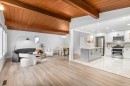 310 Wascana Crescent Se, Calgary, AB  - Indoor Photo Showing Kitchen 