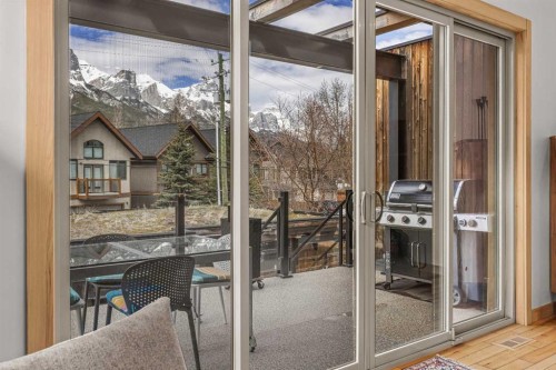 700 8 Avenue, Canmore, AB -  Photo Showing Other Room