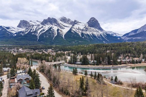 700 8 Avenue, Canmore, AB - Outdoor With View