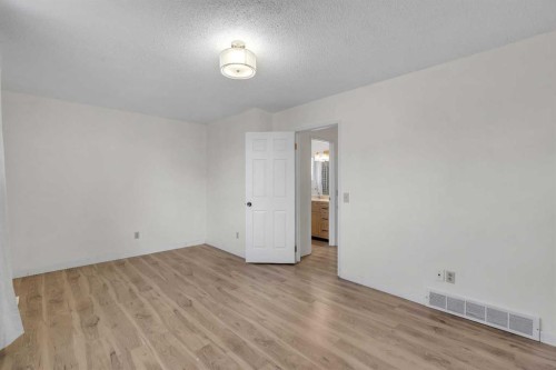 68 Templeson Crescent Ne, Calgary, AB - Indoor Photo Showing Other Room