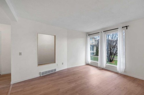 68 Templeson Crescent Ne, Calgary, AB - Indoor Photo Showing Other Room