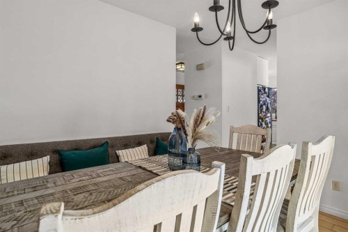 108 Glacier Drive, Banff, AB - Indoor Photo Showing Dining Room