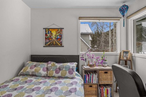 108 Glacier Drive, Banff, AB - Indoor Photo Showing Bedroom