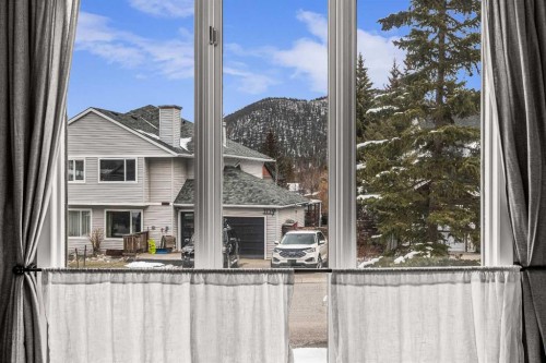 108 Glacier Drive, Banff, AB - Indoor