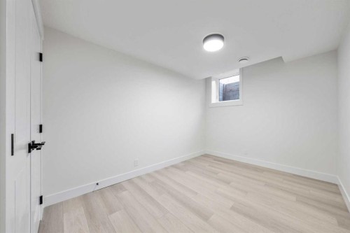 2433 23 Street Nw, Calgary, AB - Indoor Photo Showing Other Room