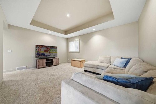 85 Mahogany Square Se, Calgary, AB - Indoor Photo Showing Living Room