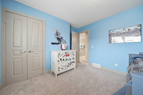 85 Mahogany Square Se, Calgary, AB - Indoor Photo Showing Bedroom