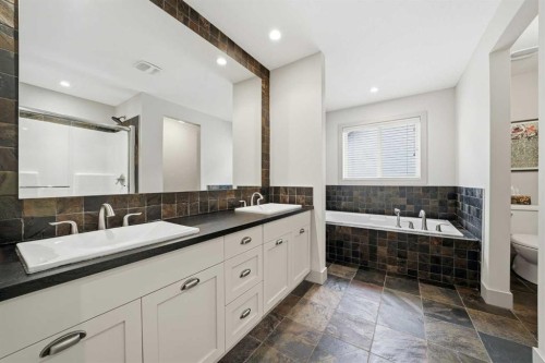 85 Mahogany Square Se, Calgary, AB - Indoor Photo Showing Bathroom