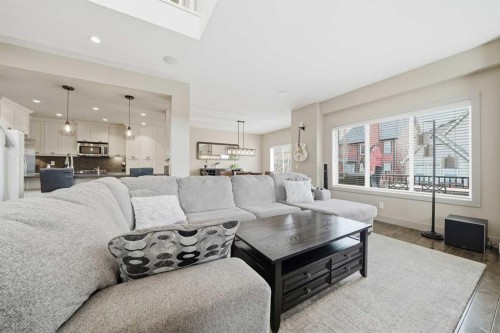 85 Mahogany Square Se, Calgary, AB - Indoor Photo Showing Living Room