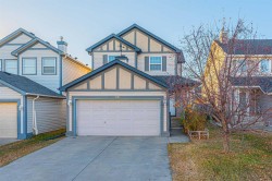 28 Martha's Meadow Place NE Calgary, AB T3J 4H6